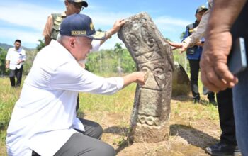 Mahyeldi Tinjau Situs Menhir Maek, Warisan Peradaban Kuno di Sumbar