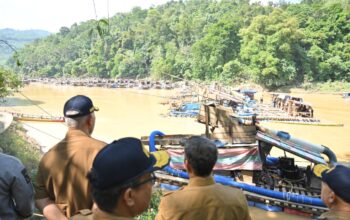 Tinjau Tambang Emas Ilegal, Gubernur Mahyeldi Ingatkan Warga Jangan Cari Nafkah dengan Korbankan Nyawa