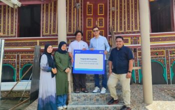 BRI Region 3 Padang Salurkan CSR BRI Peduli untuk Rumah Pintar Panyakalan Solok