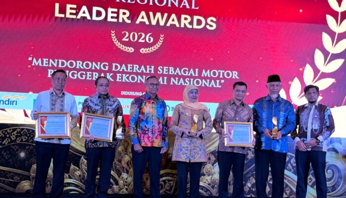 Mahyeldi Raih Disway Top Regional Leader Awards 2026 Kategori Penggerak Ekonomi Umat