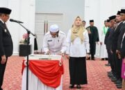 Wako Ramlan Resmi Lantik 30 Pejabat Administrator dan Pengawas serta 23 Kepala Sekolah