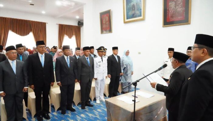 Bupati Eka Putra Rotasi Enam Pejabat Tinggi Pratama
