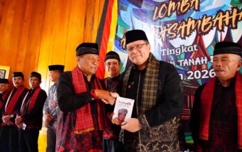 Wabup Ahmad Fadly Buka Lomba Pidato Adat Minangkabau