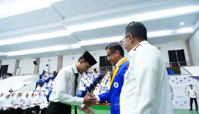 Bupati Eka Putra Beri Motivasi Mahasiswa Baru UIN Mahmud Yunus