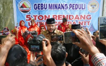 LKAAM dan Gebu Minang Sumbar Siapkan 5 Ton Rendang untuk Korban Gempa NTT