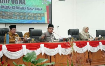 DPRD Tanah Datar Terima Nota Keuangan APBD Perubahan 2026