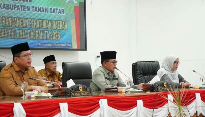 Fraksi DPRD Tanah Datar Tanggapi Ranperda APBD Perubahan 2026